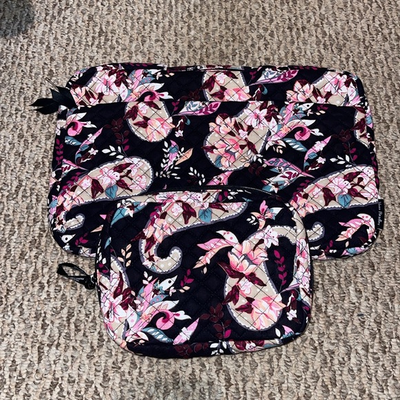 Brand new VERA BRADLEY labtop and cord case - Picture 1 of 4